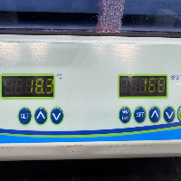 Benchmark 10L Incu-Shaker image 3